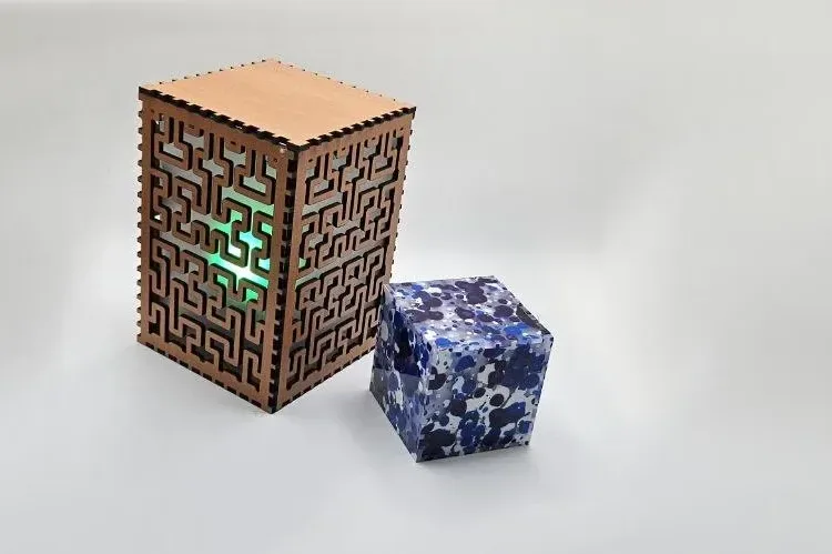 A finger-jointed lantern box